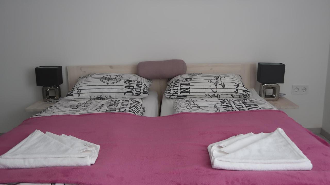 Anna Villa Fuered Boutique Rooms Balatonfured Ngoại thất bức ảnh