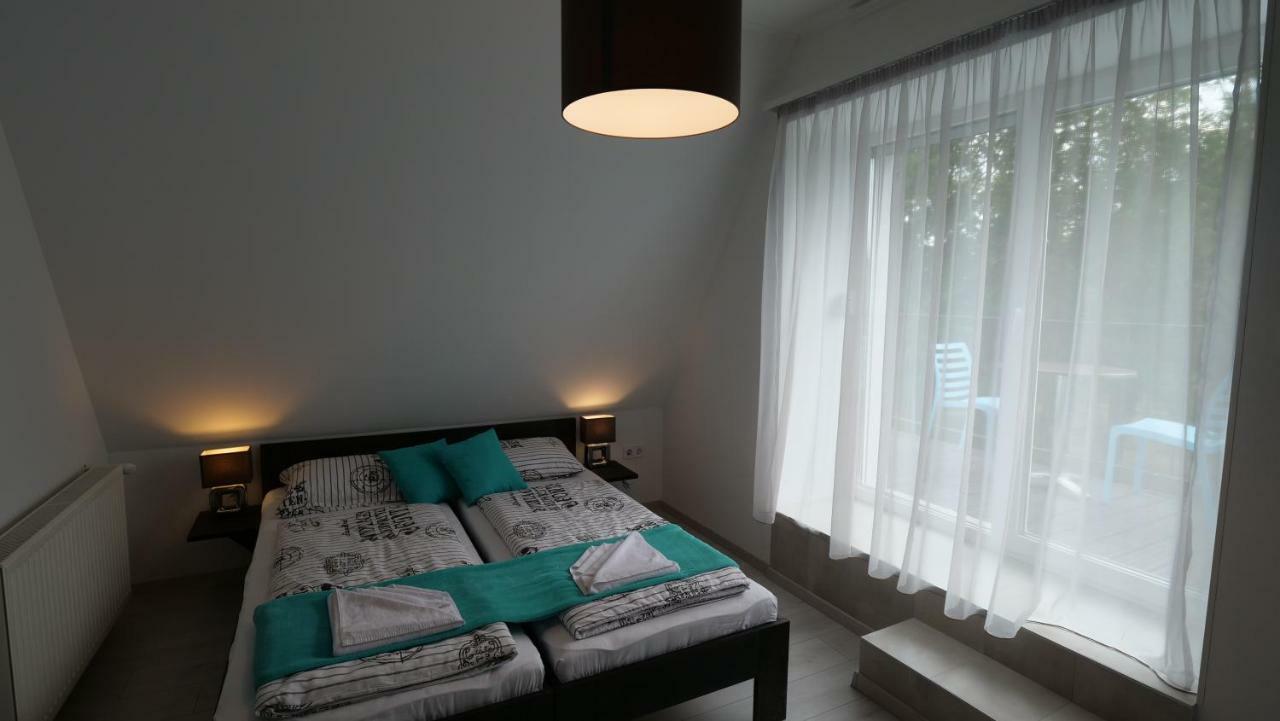 Anna Villa Fuered Boutique Rooms Balatonfured Ngoại thất bức ảnh