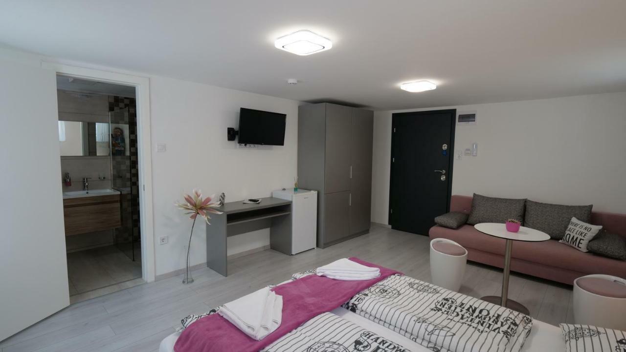 Anna Villa Fuered Boutique Rooms Balatonfured Ngoại thất bức ảnh